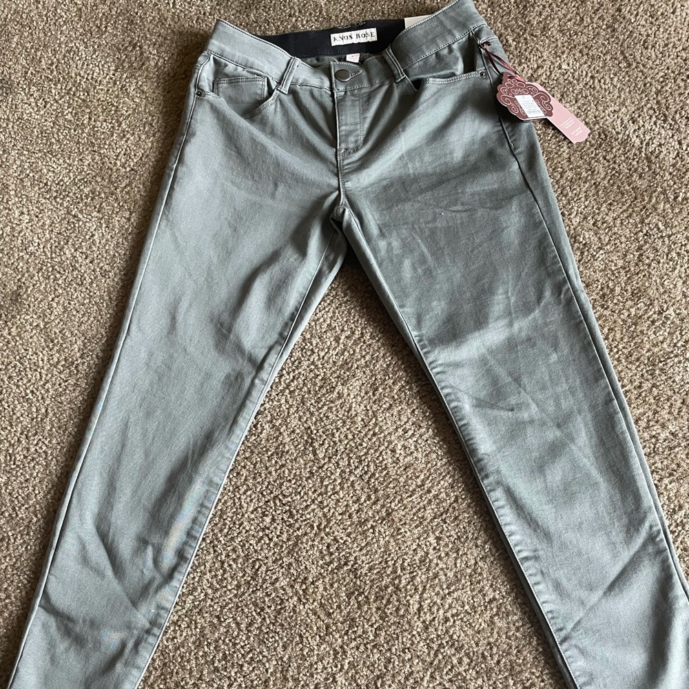 Knox brand green sage pants size 8